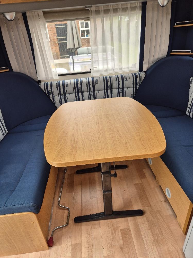 Zeer complete caravan Knaus Azur
