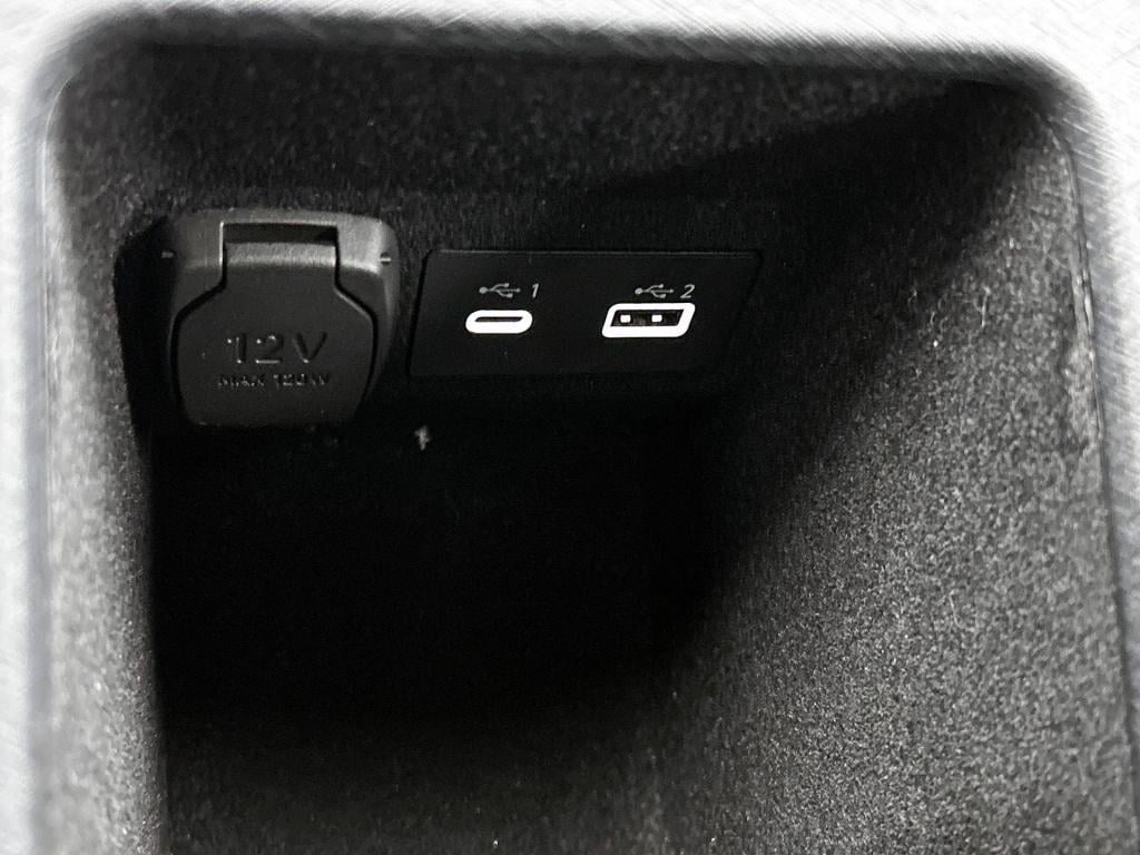 Lynk & Co 01 1.5 | automaat | navigatie | panoramadak | memory seat | infin