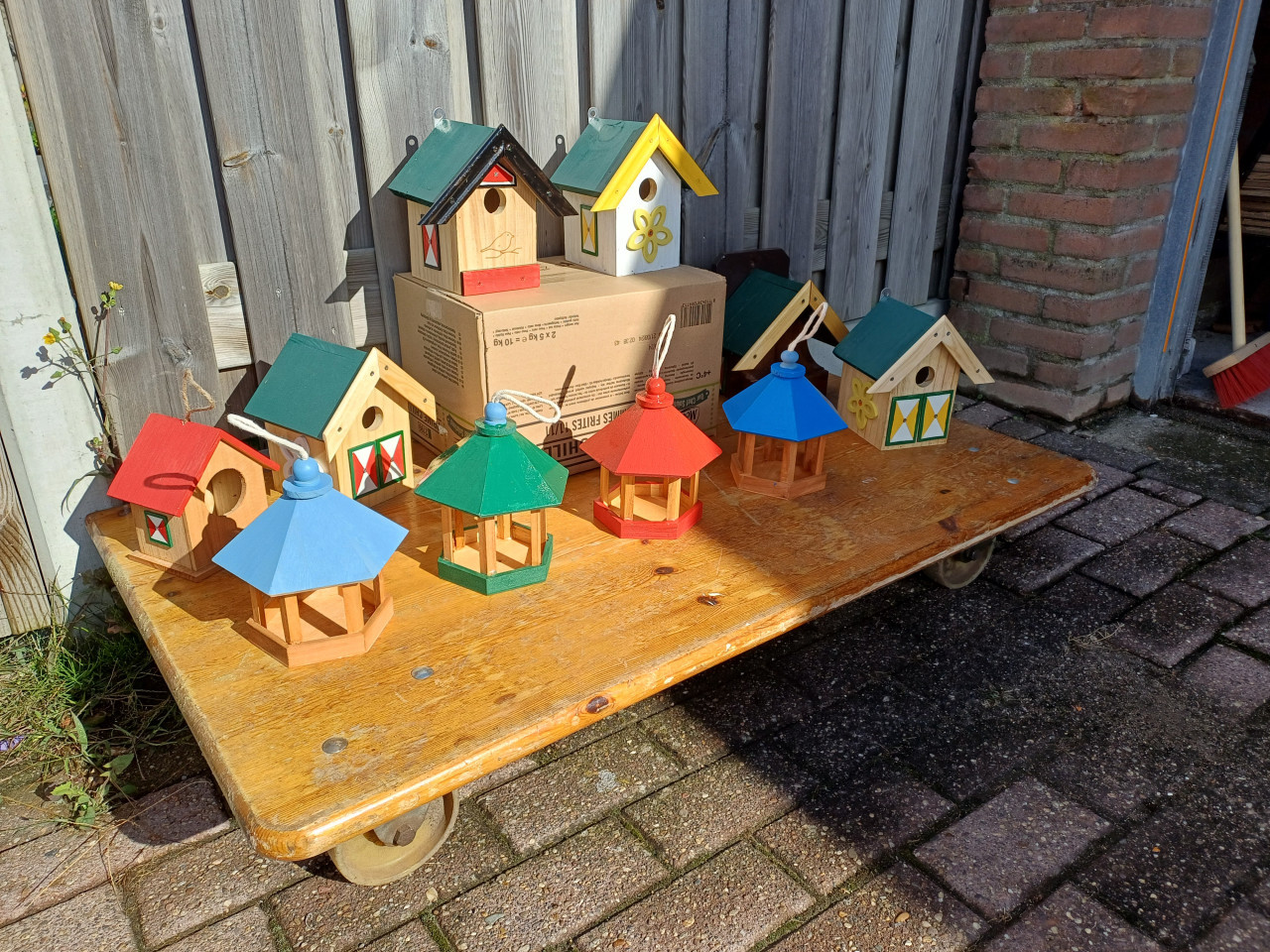 Vogelhuisjes , Nestkastjes , Voederplateaux  zie Foto's v.a 15,-