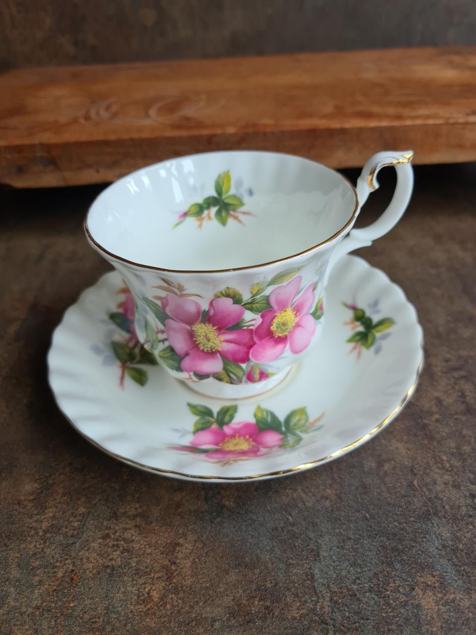 Royal Albert Prairie Rose theekop en schotel