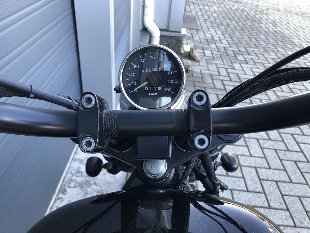 Custombuild Suzuki VS1400, monozit, sidemount, forwardcontr, zo mee €1995,-