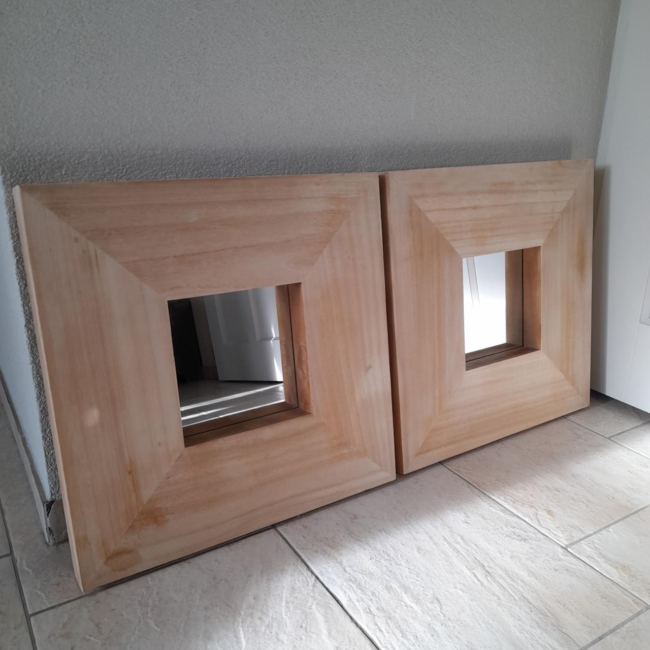 2 SUPER leuke spiegels ( in goede nette staat ) 50 x 50 x 5