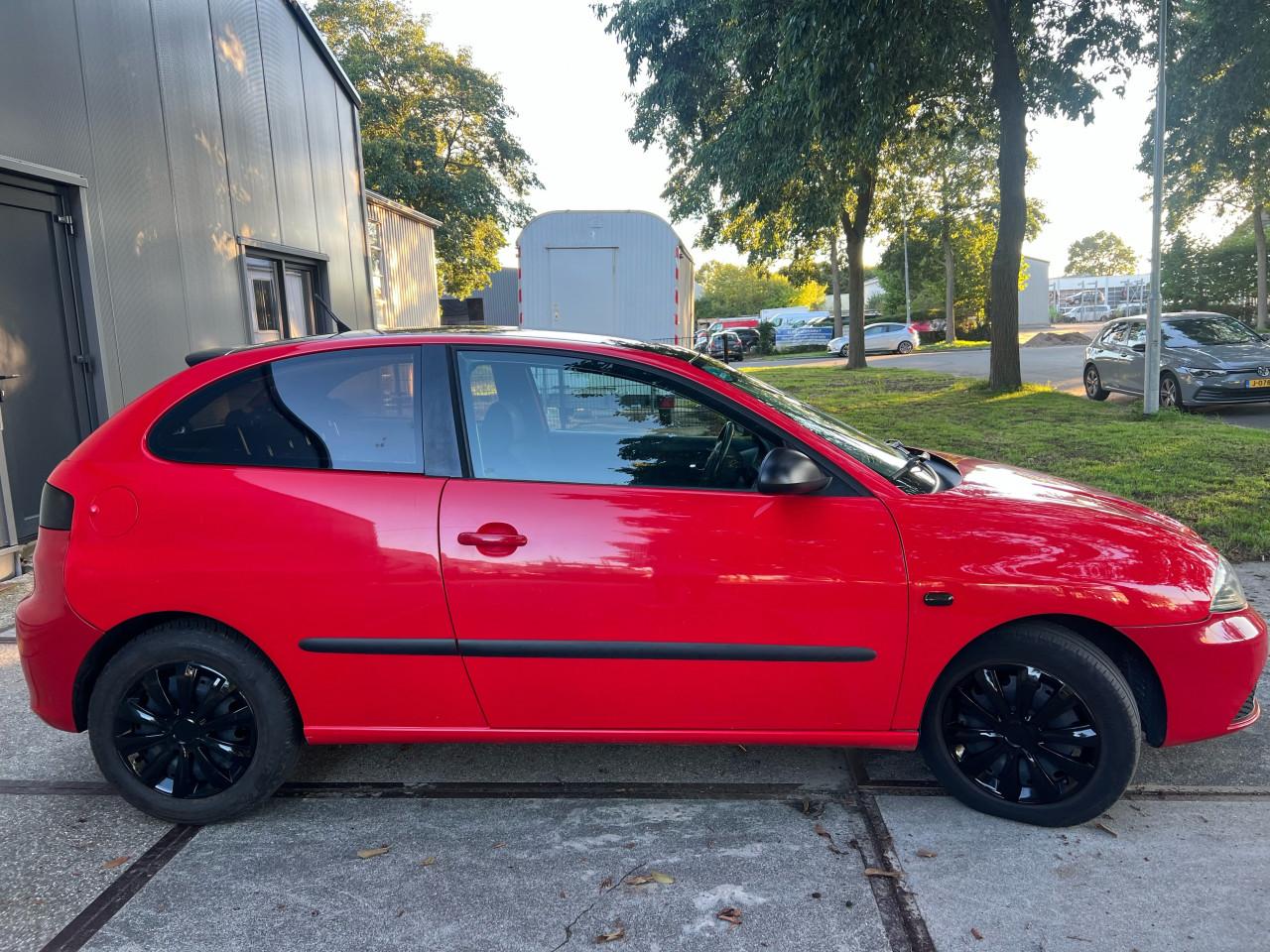 Seat Ibiza 1.4-16V Stella Airco/Cruise Jaar apk