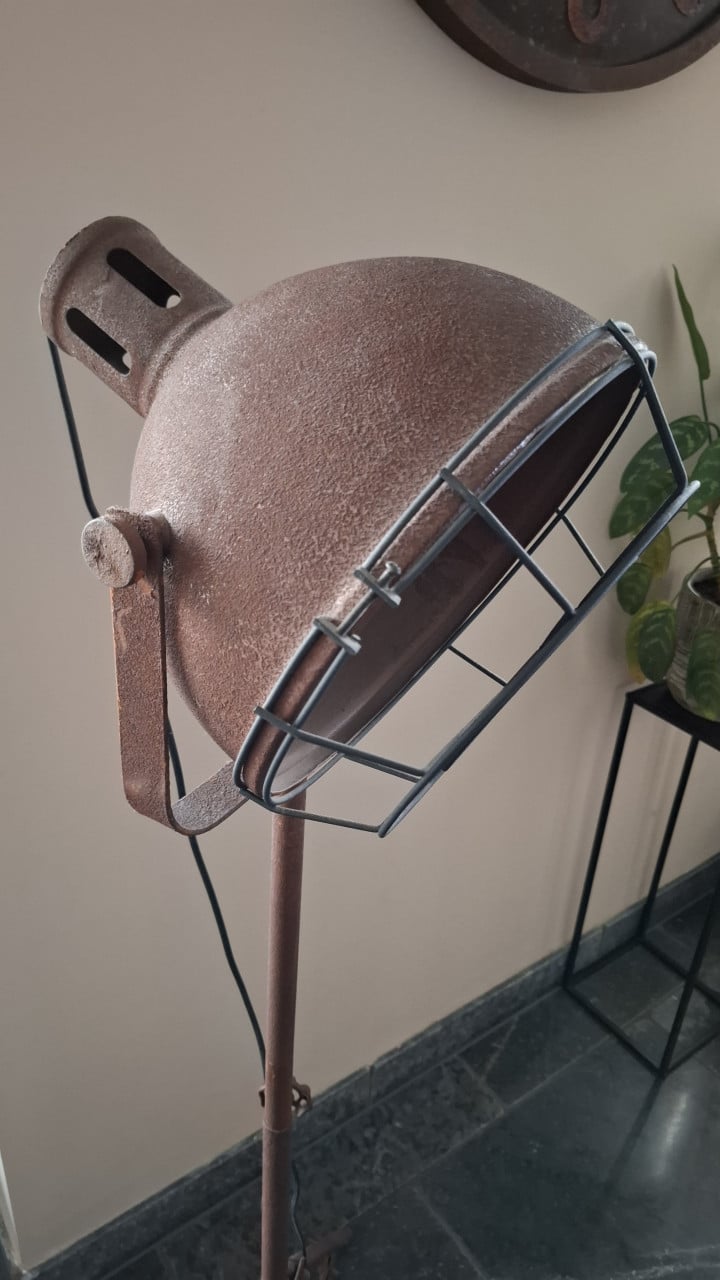 Industriële vloerlamp