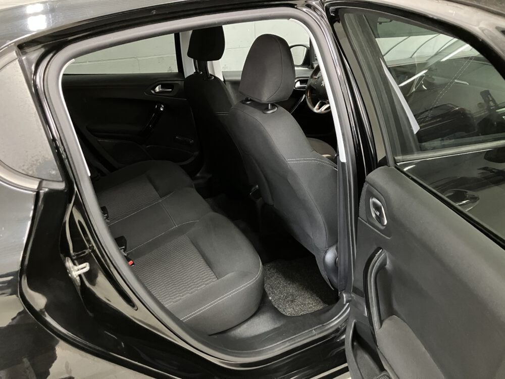 Peugeot 208 1.2 VTi Blue Lease