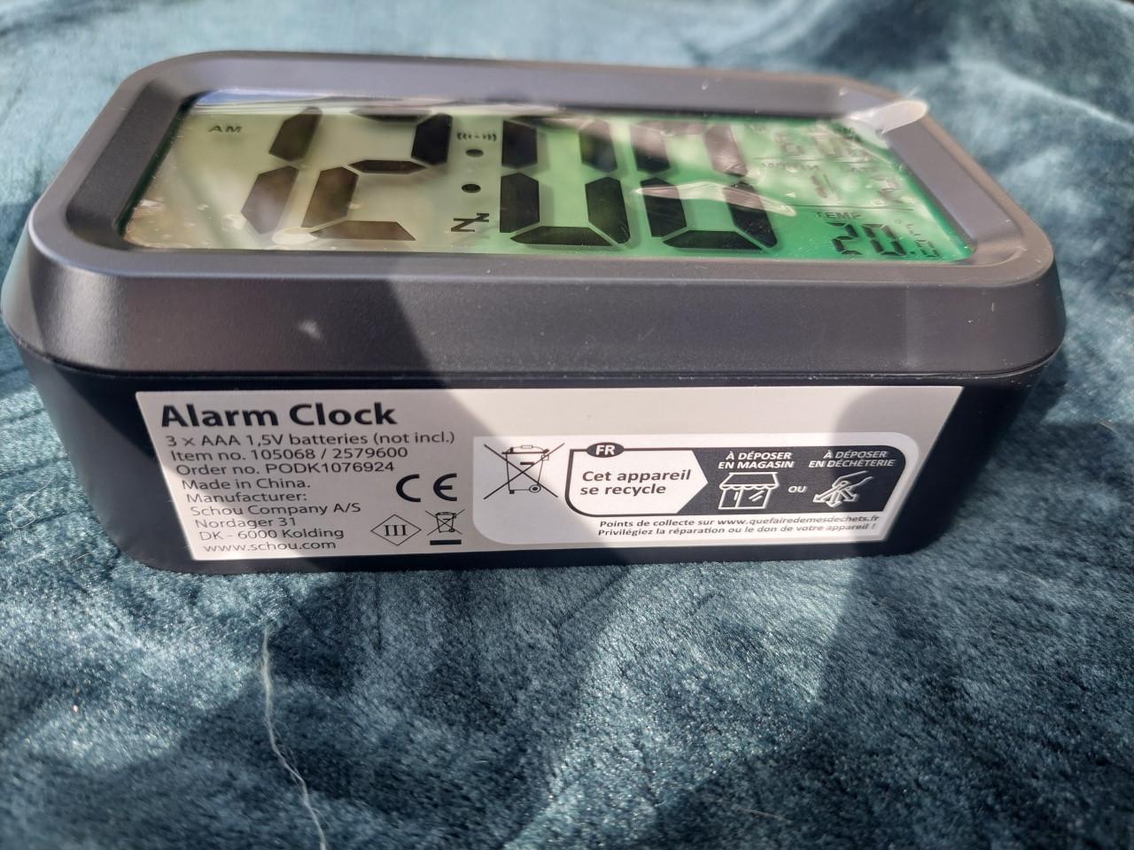 2 nieuwe alarm/snooze clock jes zwart