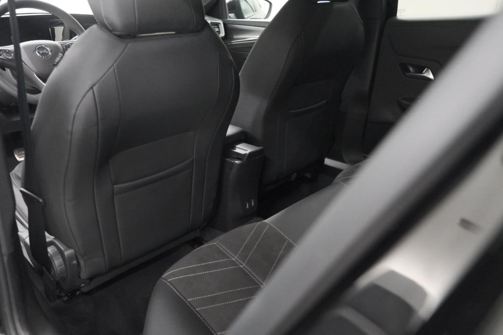 Opel Mokka turbo 130 at ultimate | camera | dodehoekdetectie | massage | ad