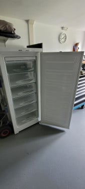 Miele vriezer 145 hoog