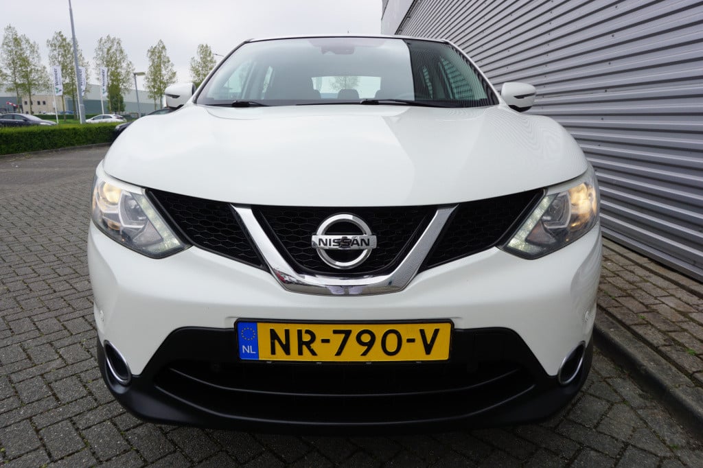 Nissan Qashqai 1.2 acenta climate / navi / cruise / stoelv. / camera / park
