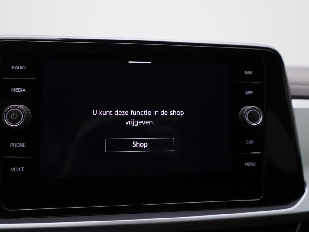 Volkswagen T-roc 1.0 tsi life | trekhaak | parkeer sensoren | virtual cockp