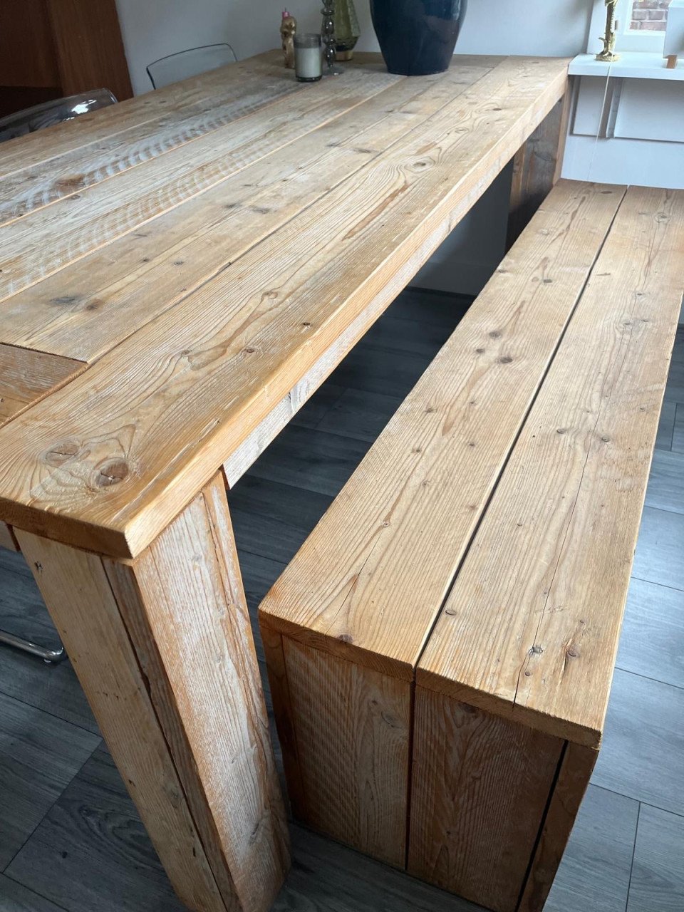 Steigerhouten eettafel met bankje