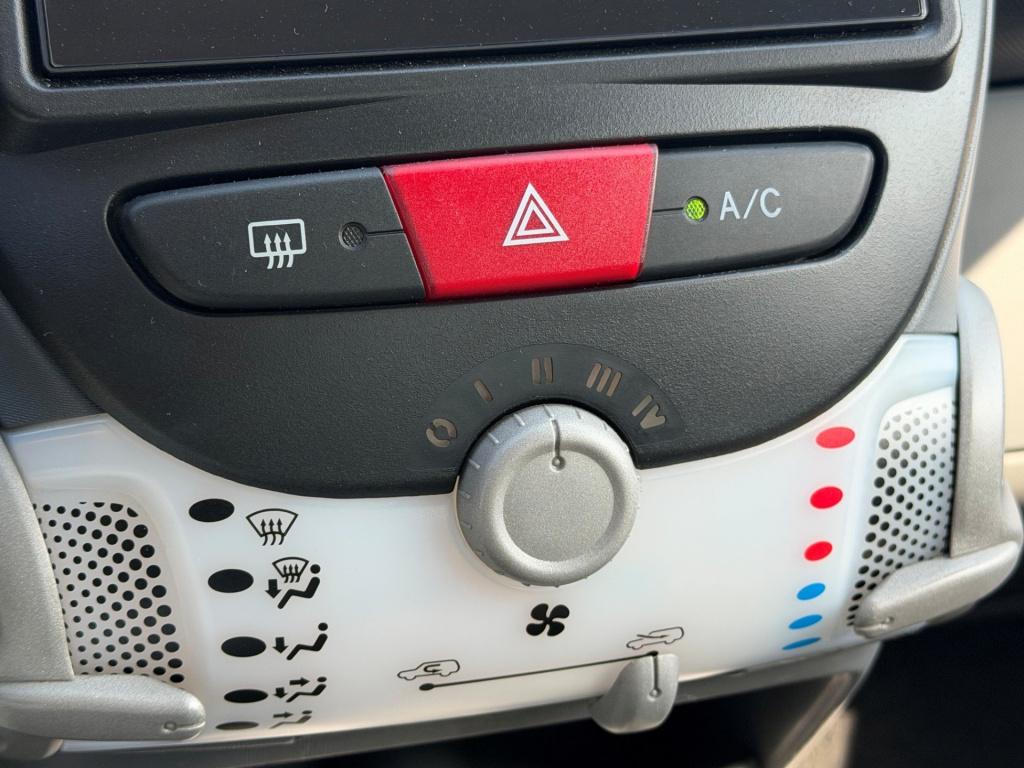 Toyota Aygo 1.0-12v xcite white l airco l incl. 1 jaar apk l nette staat