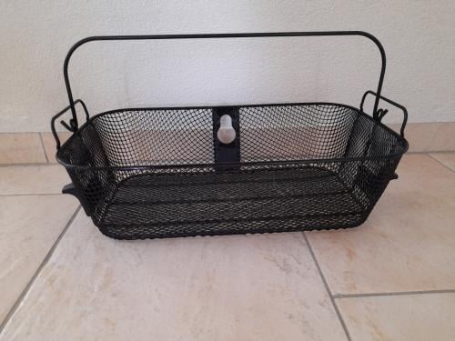 Draadmand (in goede nette staat )  Zonder bevestiging