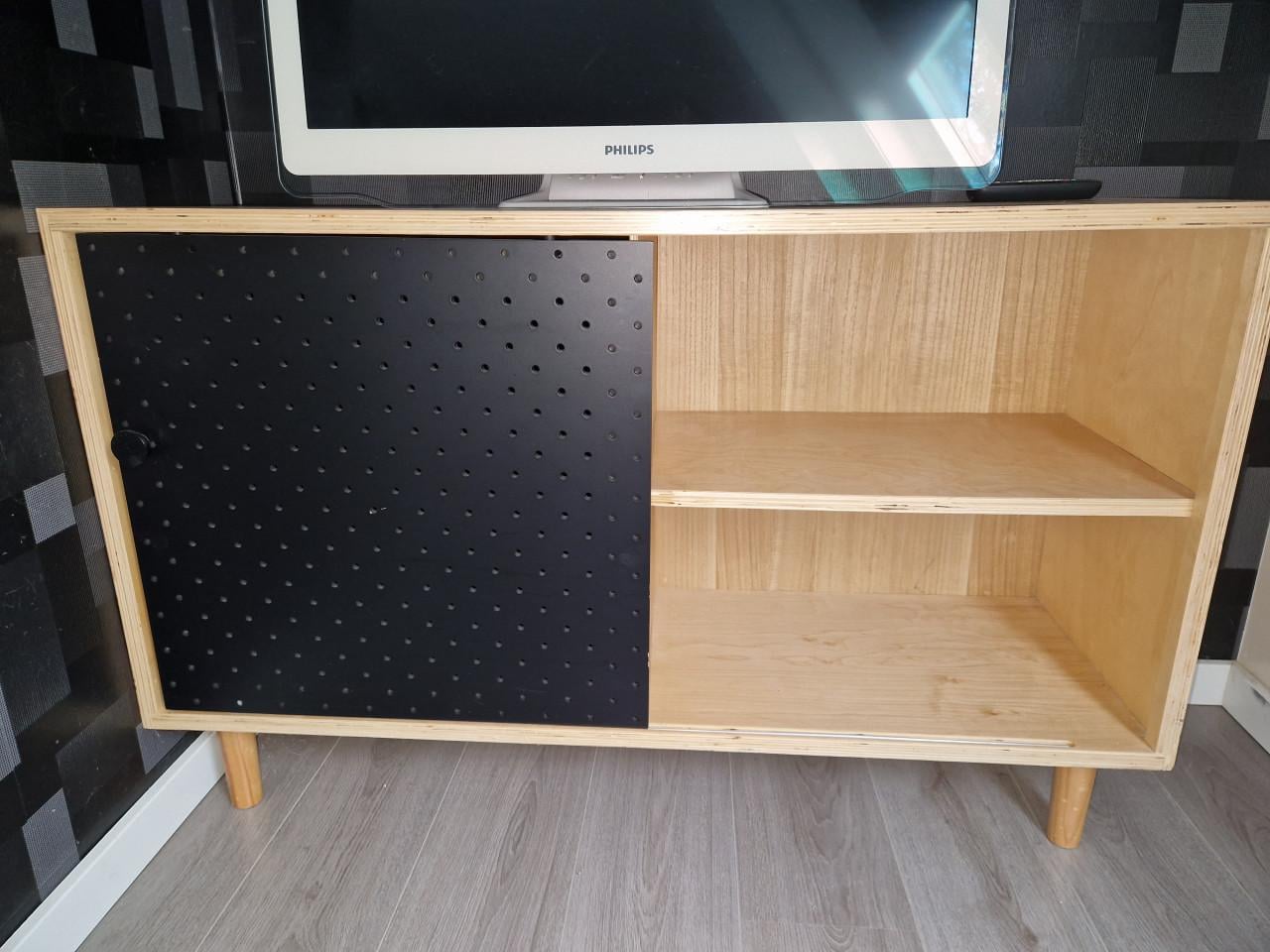 Tv kastje