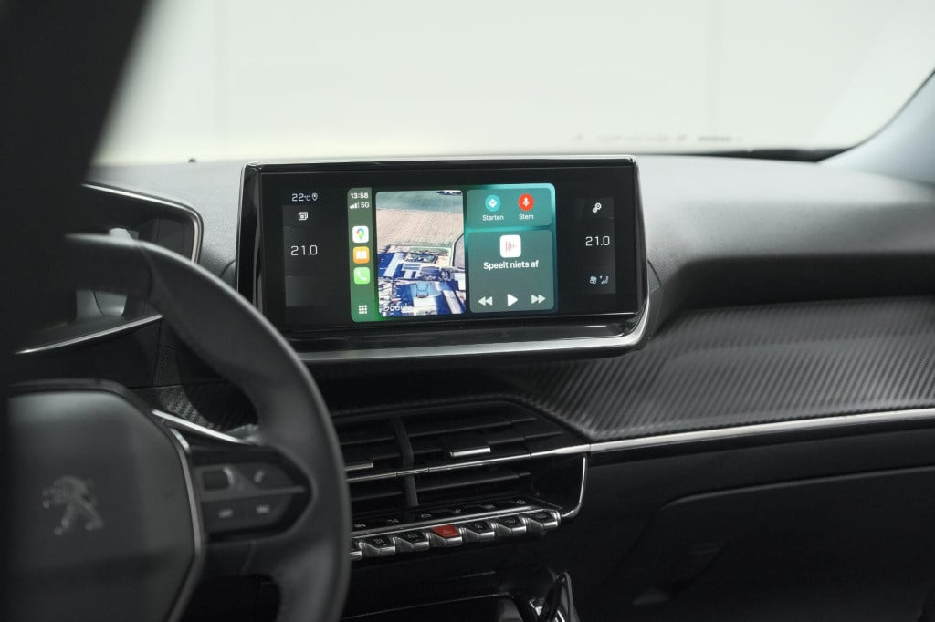 Peugeot 2008 puretech 102 allure pack | camera | apple carplay | parkeersen