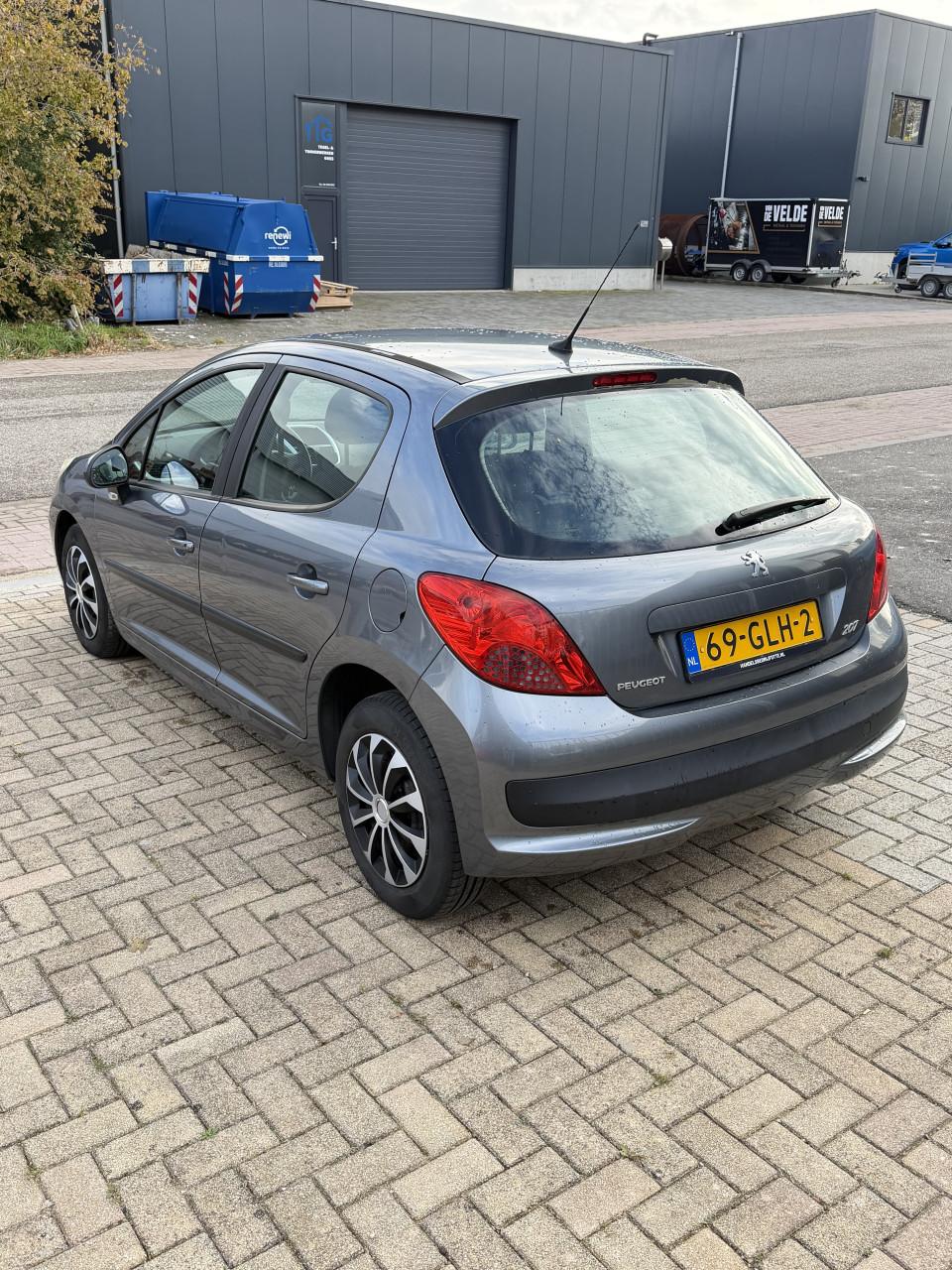Peugeot 207 zuinige 1.4 VTI 5DRS 2008 met 160000KM Jaar APK
