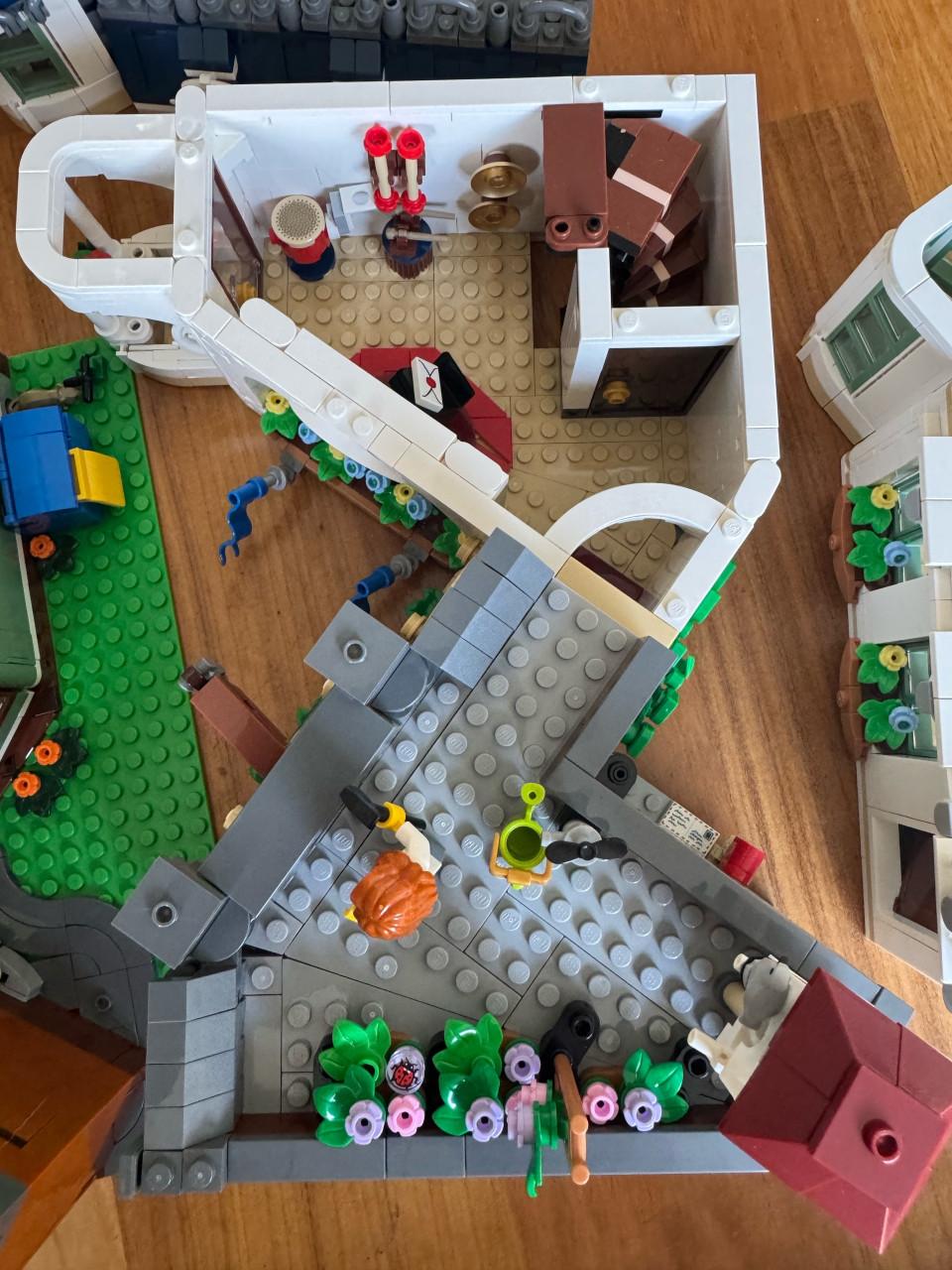 Lego shopping street