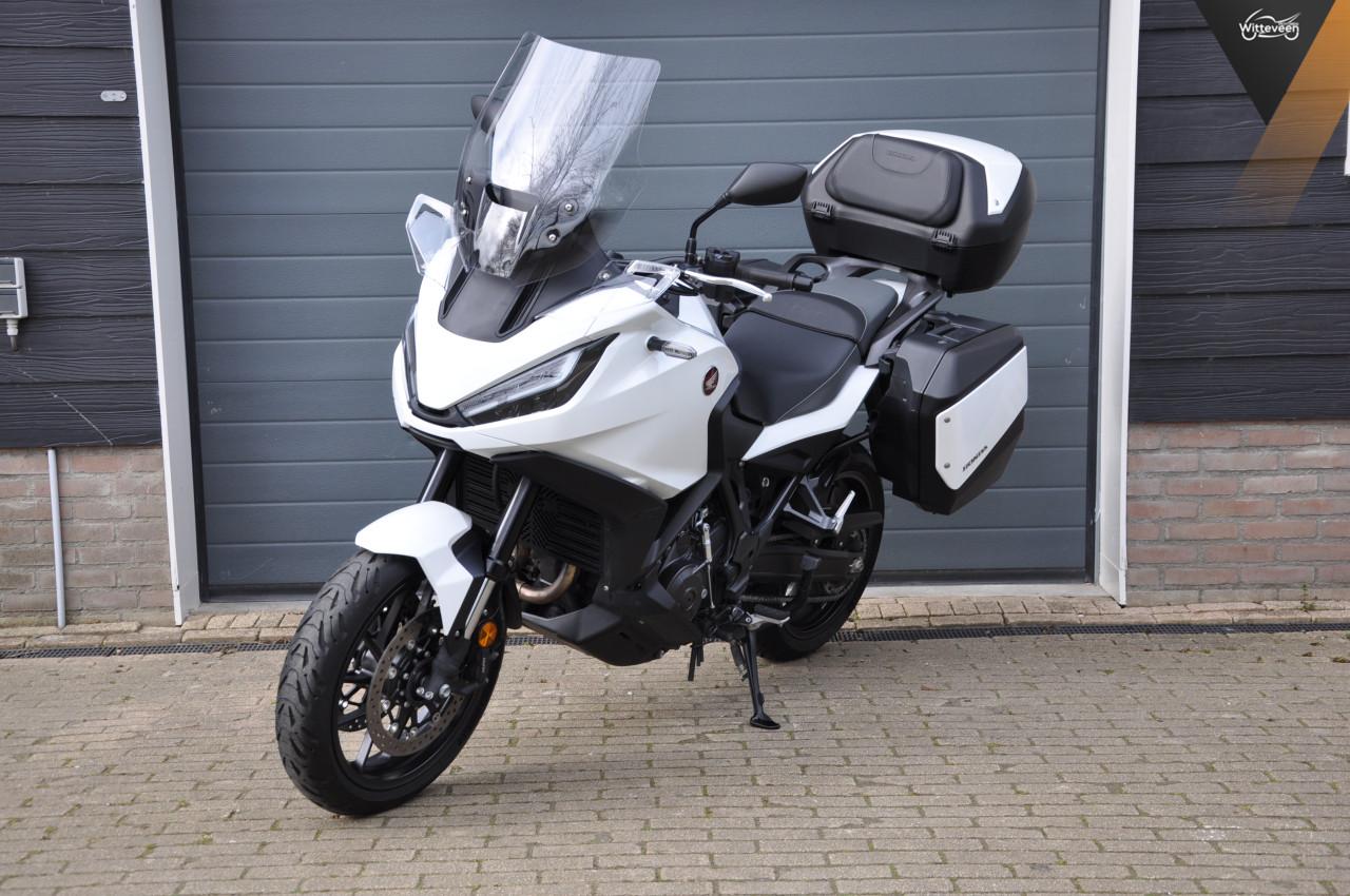 Honda NT1100 zeer compleer 13300 kms BTW motor