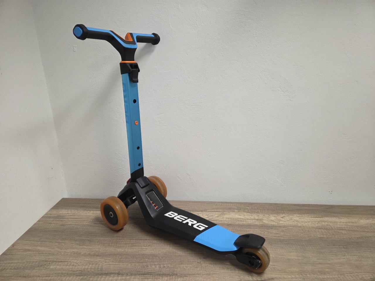 BERG NEXO Blue - Showroom model uitverkoop