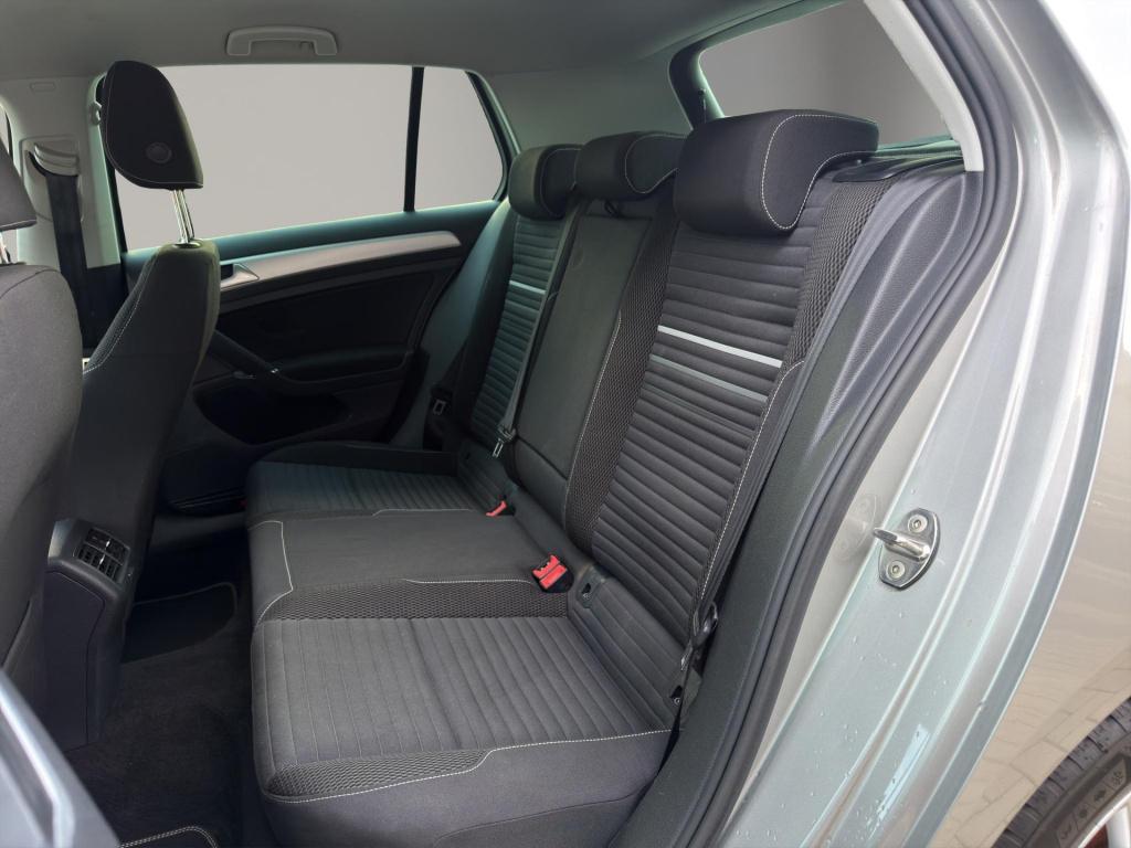 Volkswagen Golf 1.2 tsi stoelverwarming pdc clima