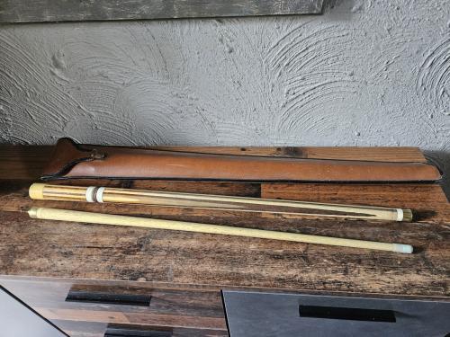 Vintage Biljartkeu, hout en messing met leren koker
