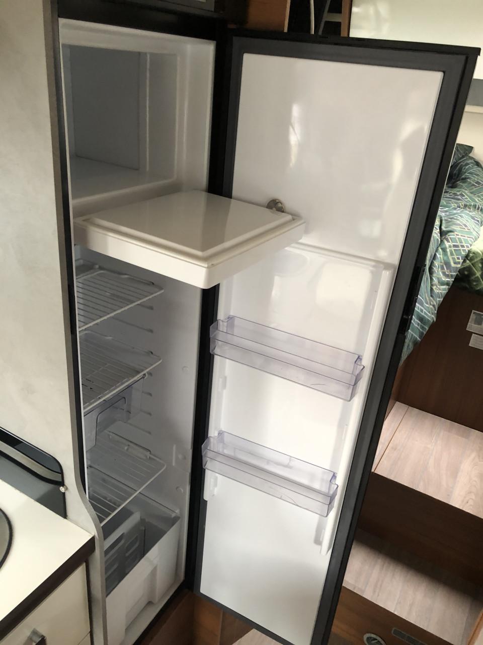 Camper elnagh baron 565 lengtebedden