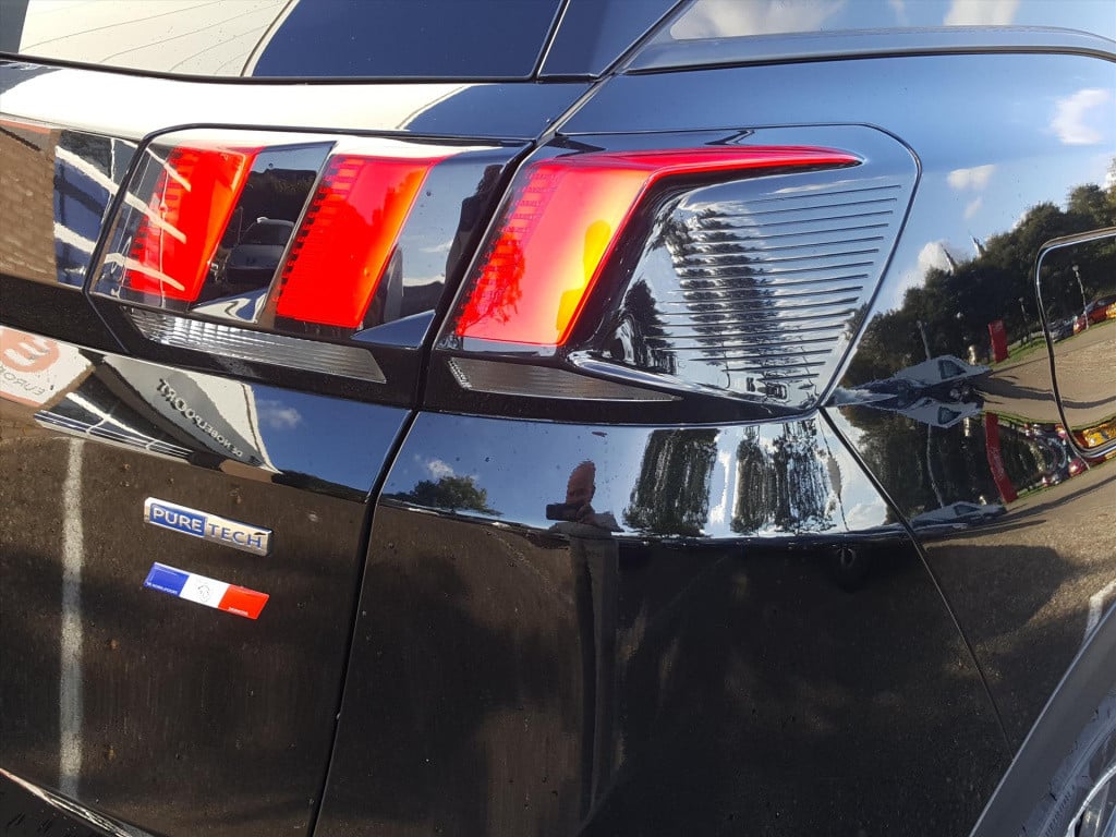 Peugeot 3008 1.2pt 130pk allure trekhaak | navi | apple carplay & android a