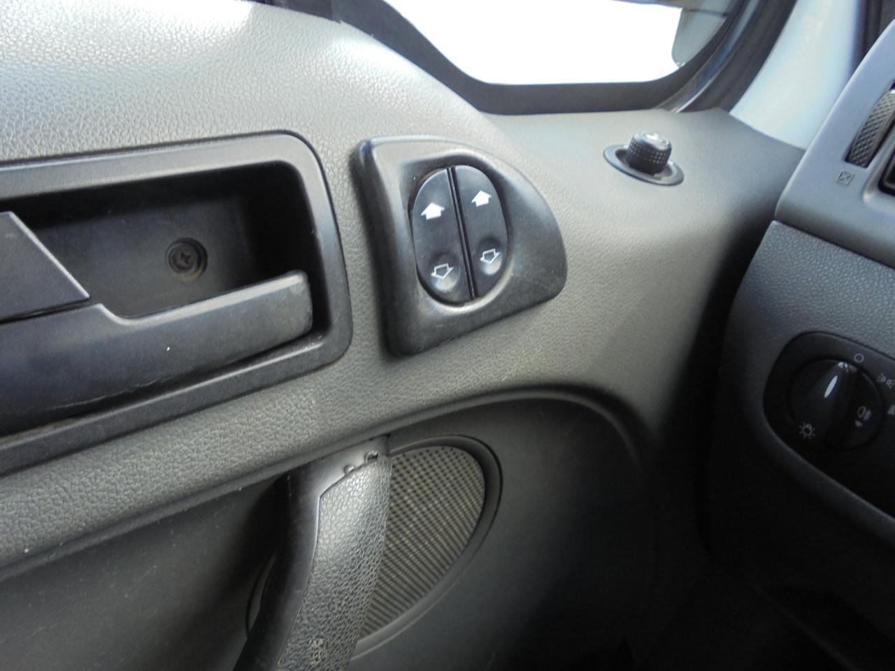 Transit Connect T220s 1.8TDdi bouwjaar 2006  N.A.P Apk nieuw bij aflevering