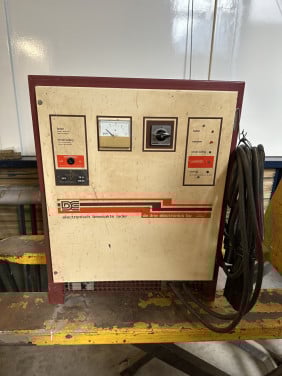 Heftruck lader 220 volt