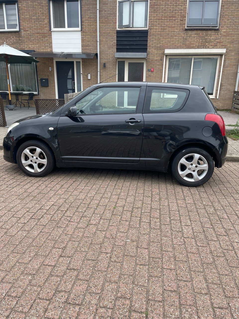 Suzuki swift 1.3 exclusive