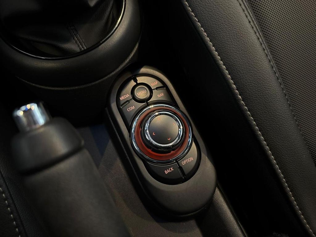 Mini 5-deurs 1.5 one business edition