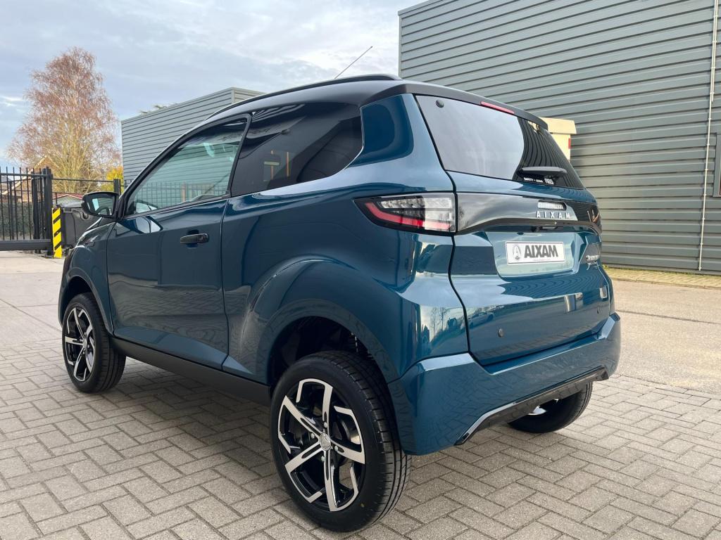 Aixam Crossover brommobiel suv met abs en reservewiel