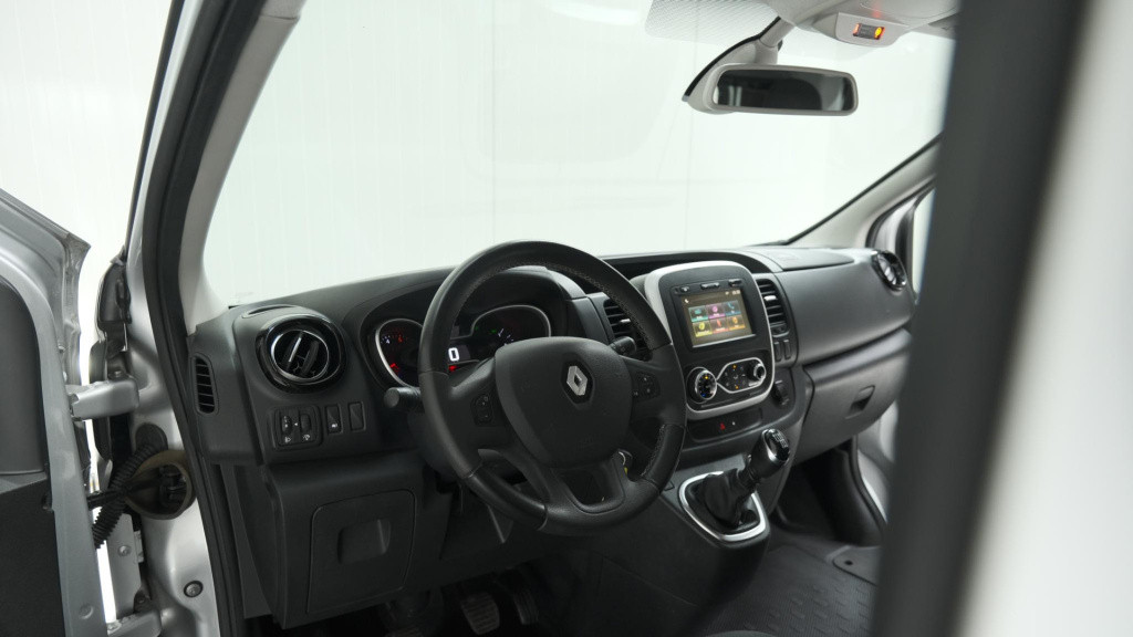 Renault Trafic 2.0 dci 170 t29 l2h1 dc comfort | navi | trekhaak | camera |