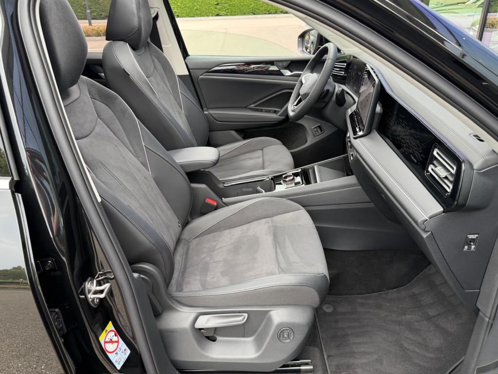 Volkswagen Tiguan 1.5 ehybrid elegance 204pk | trekhaak | 20 inch | 360 cam