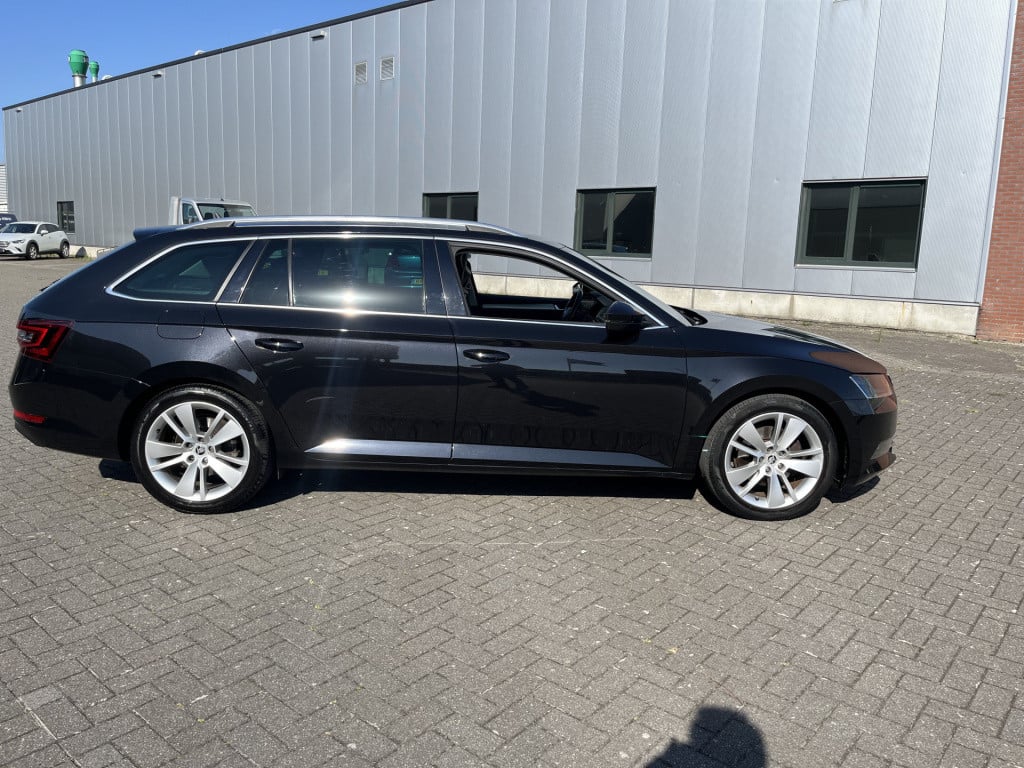 Skoda Superb combi 1.4 tsi act style business