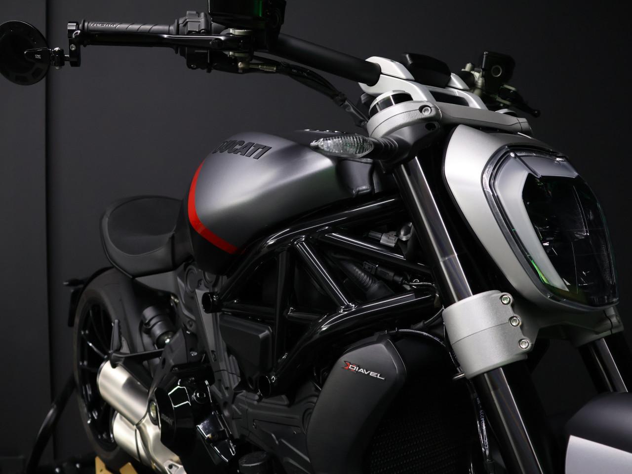 XDIAVEL BLACK STAR | 50st. Gelimiteerd!