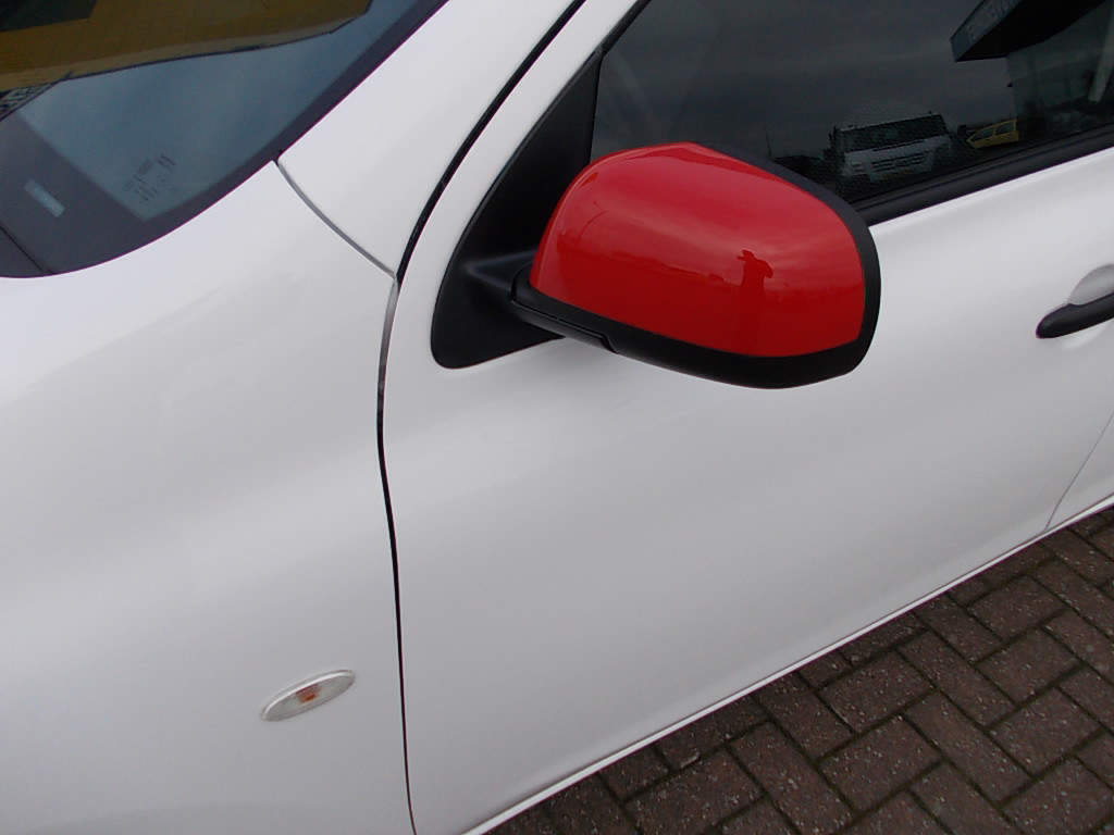 Nissan Micra 1.2 72kw dig-s 98pk 5-drs, colour-line, airco