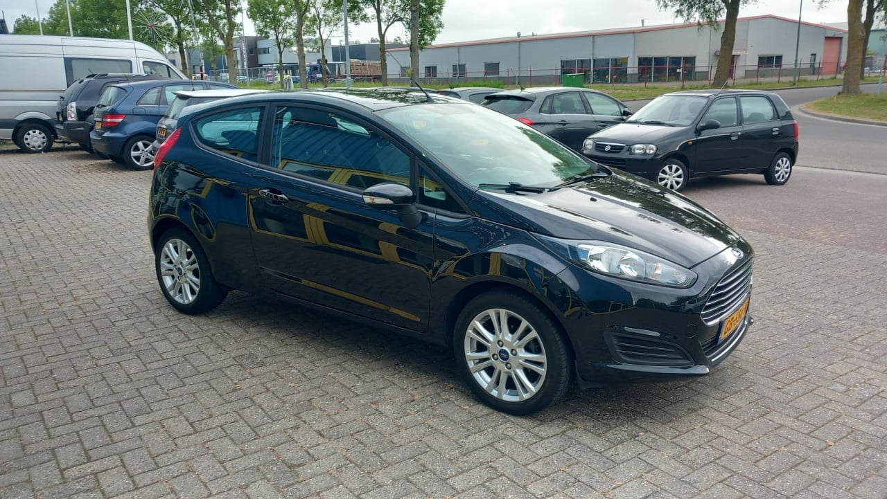 Ford Fiesta 1.0 Champion 3drs bj:2013 airco lm-velgen 112.000km