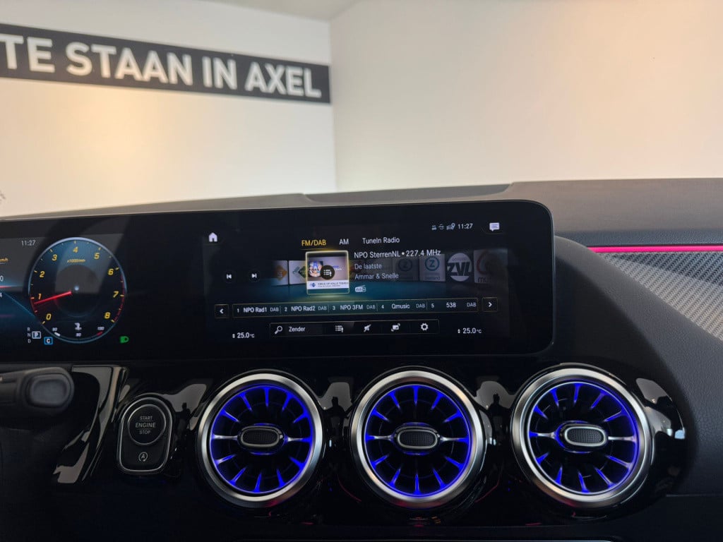 Mercedes-Benz Gla-klasse 180 business solution amg