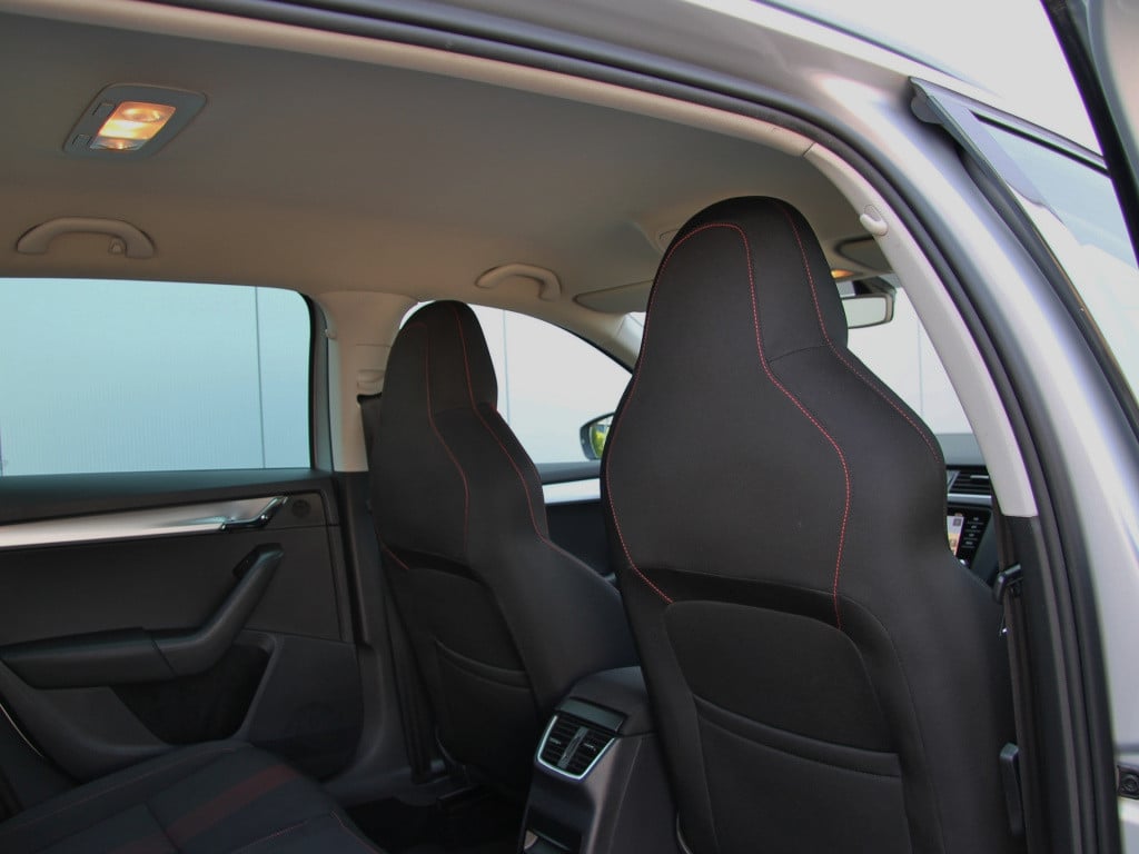Skoda Octavia combi 1.0 tsi 116pk dsg style sport | kuipstoelen