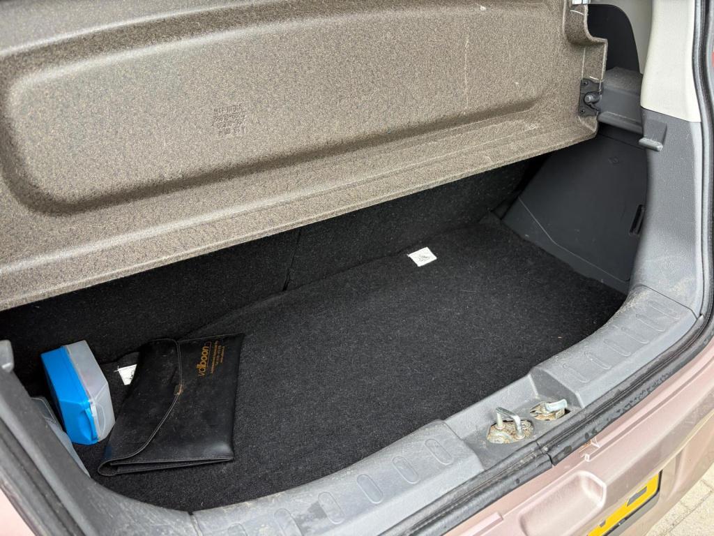 Suzuki Alto 1.0 exclusive