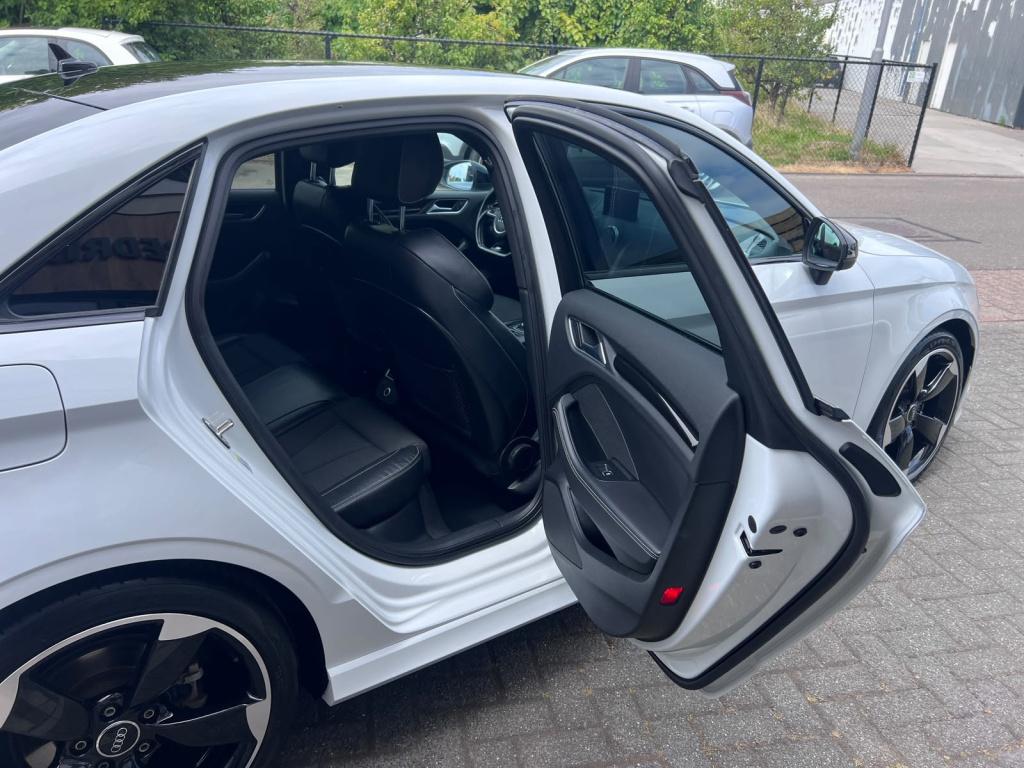 Audi A3 limousine 1.4 tfsi cod ambiente pro line plus