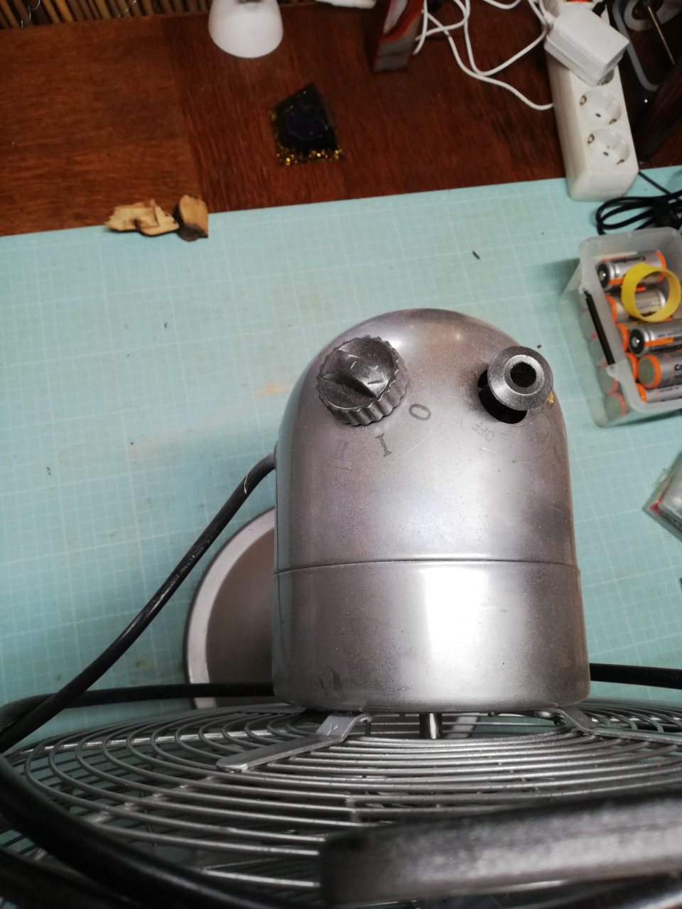 Bestron Chromen Tafel-Ventilator; 3 standen & kantelbaar