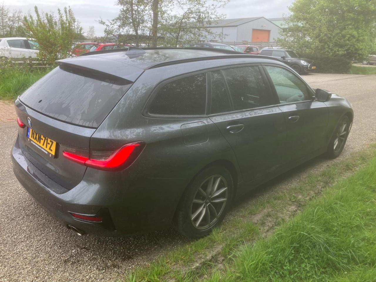 BMW 318i High Executive Automaat