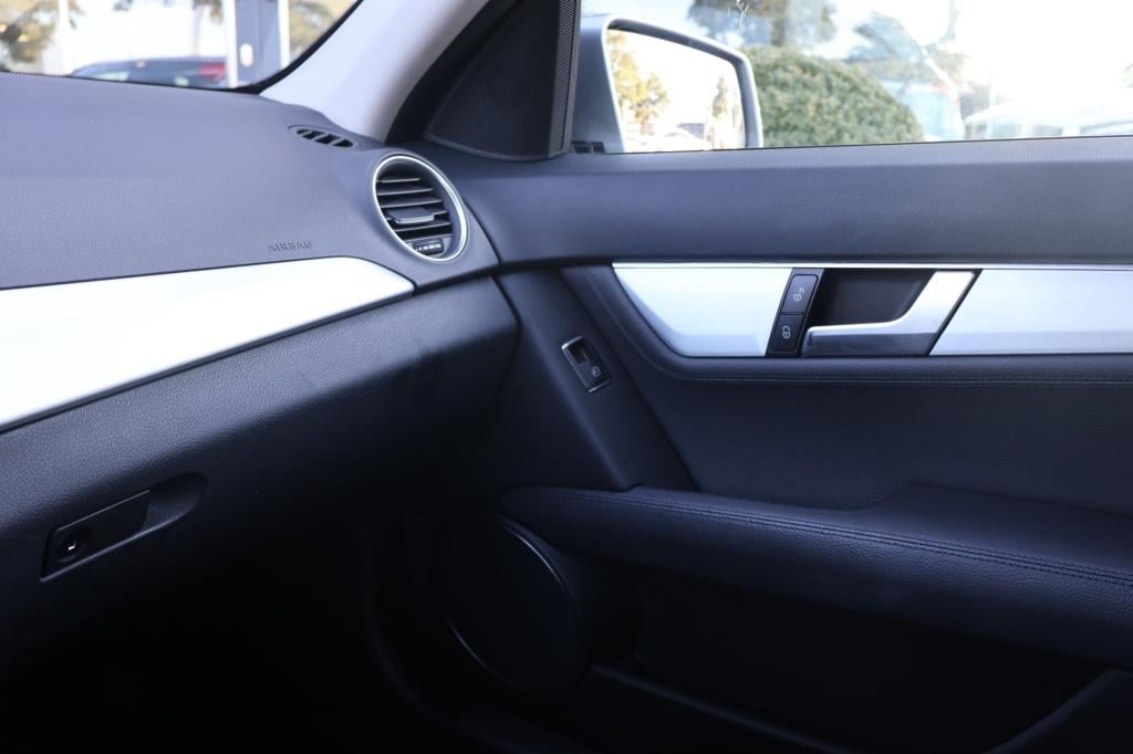 Mercedes-Benz C-Klasse 180 prestige avantgarde i trekhaak i lederen bekledi