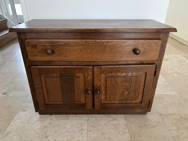 Te koop: ''Eiken kast"