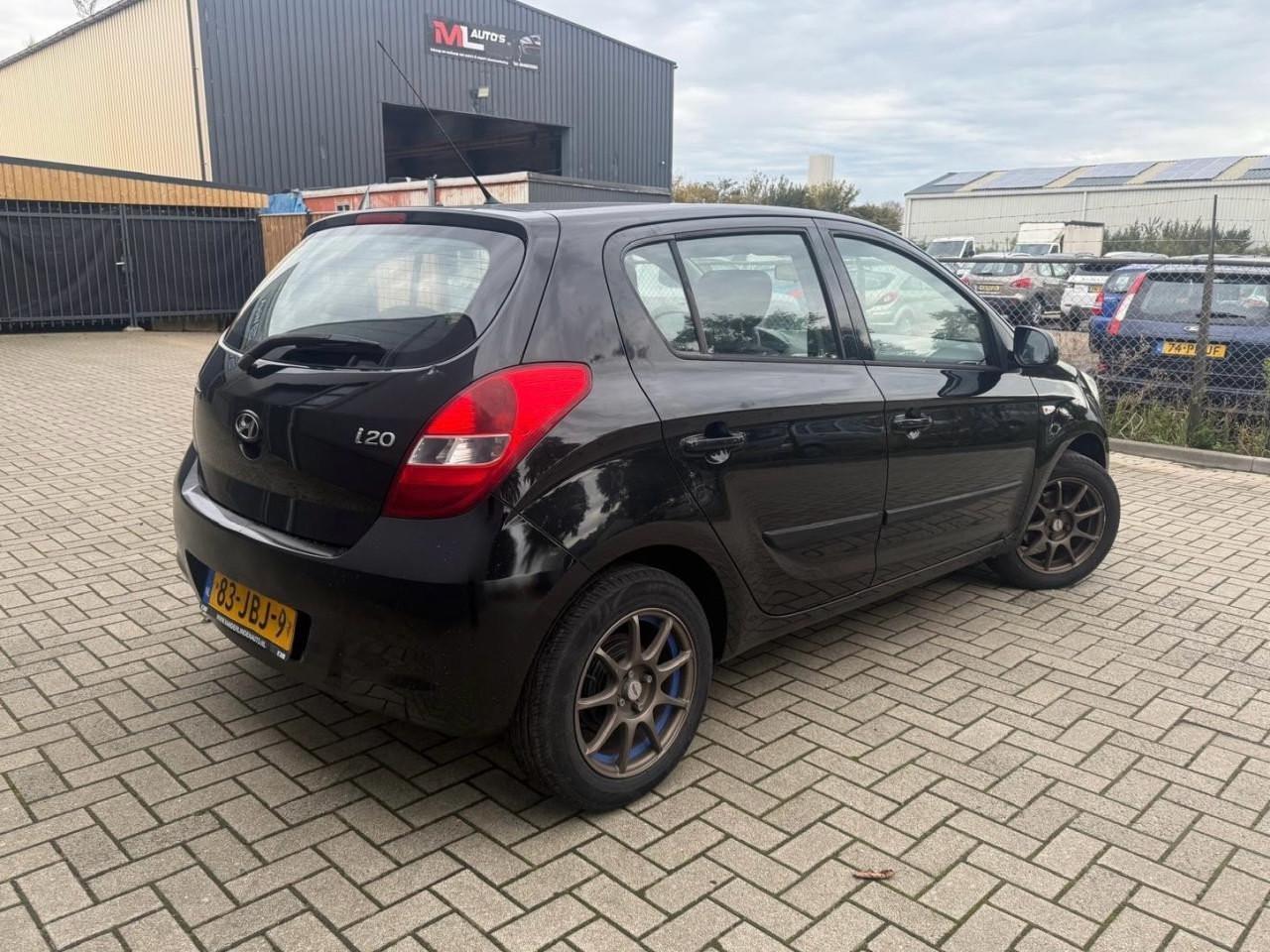 Hyundai i20 1.2i DynamicVersion 157.623KM