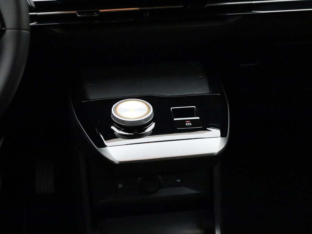 MG 4 luxury 64 kwh | navigatie | climate control | apple carplay / android 