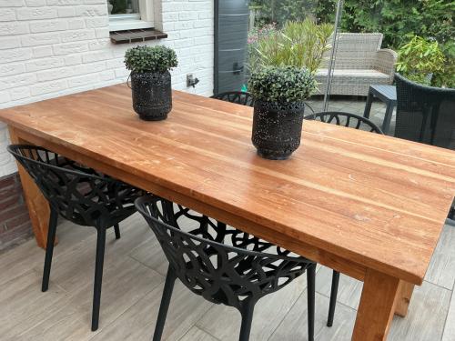 Teakhouten tafel