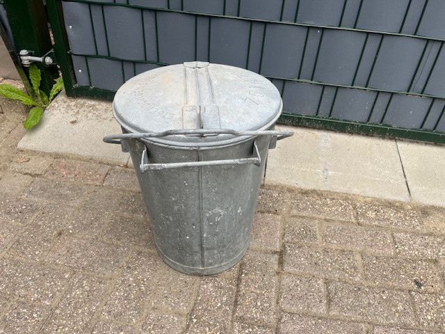 Vuilnisemmer zinken